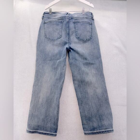 EUC Women’s NYDJ Not Your Daughters Jeans Denim Marilyn Straight Capris size 10 - Picture 2 of 4